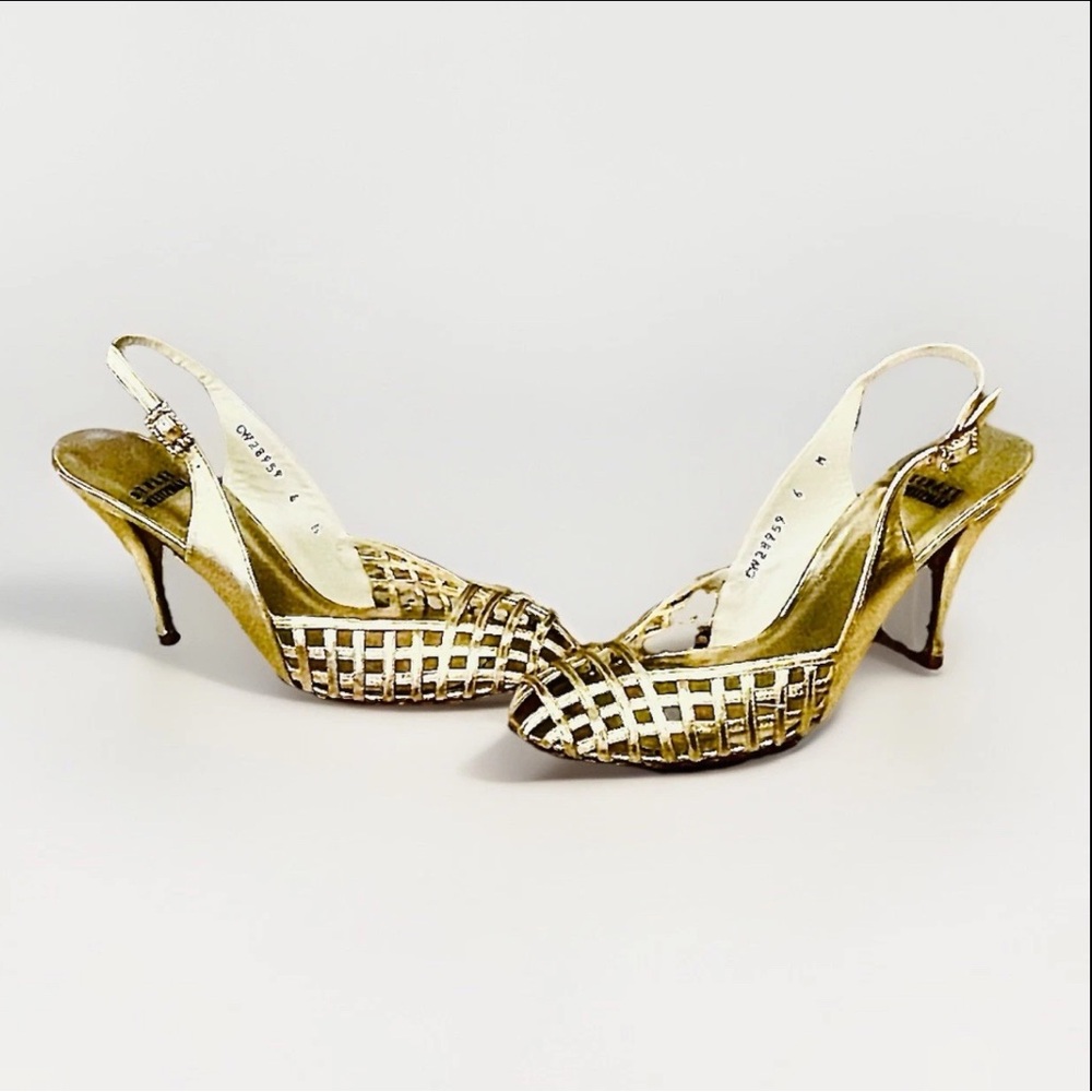 Sold Stuart Weitzman Gold Slingback Peep Toe Heels Size 6 - Picture 5 of 11